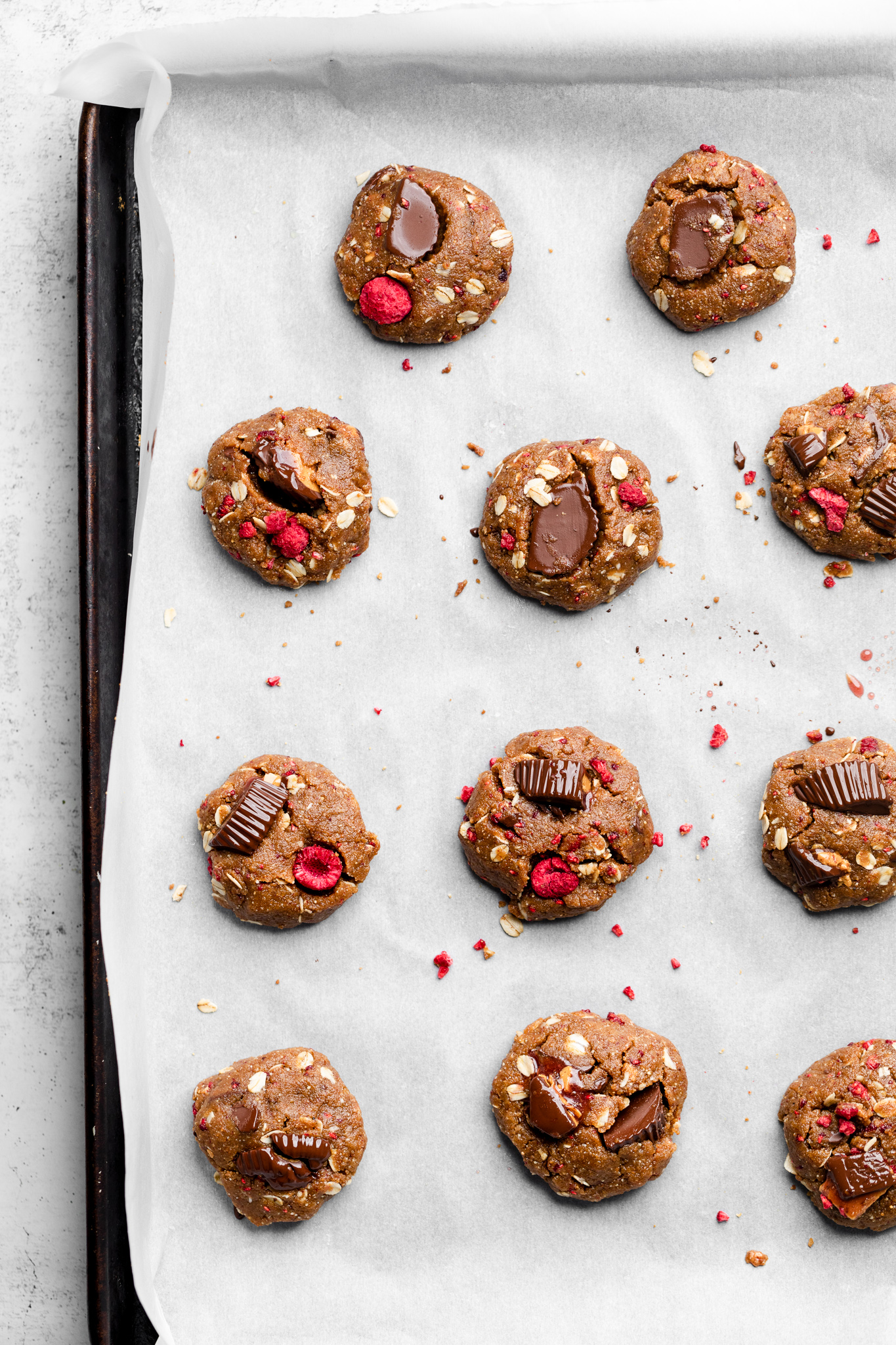 https://themindfulhapa.com/wp-content/uploads/2021/04/peanut-butter-and-jelly-cookies.jpg